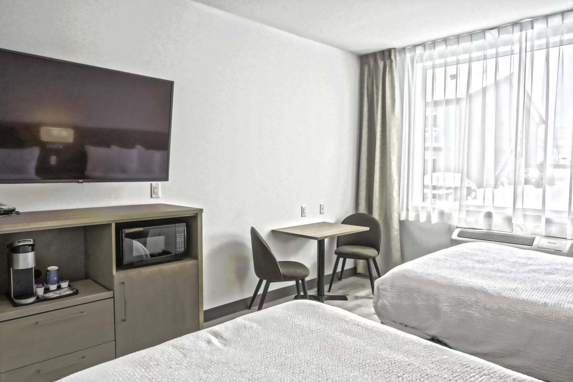 Repotel Lévis エクステリア 写真